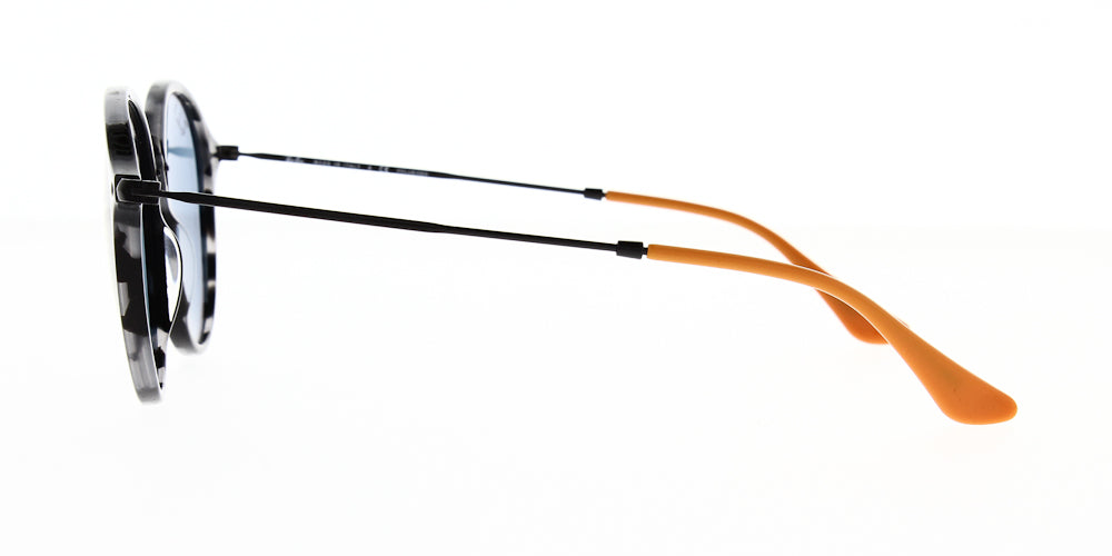 rb244724652-polarised-52