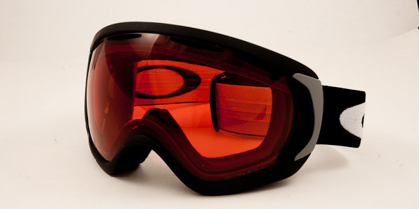 Oakley OO7047